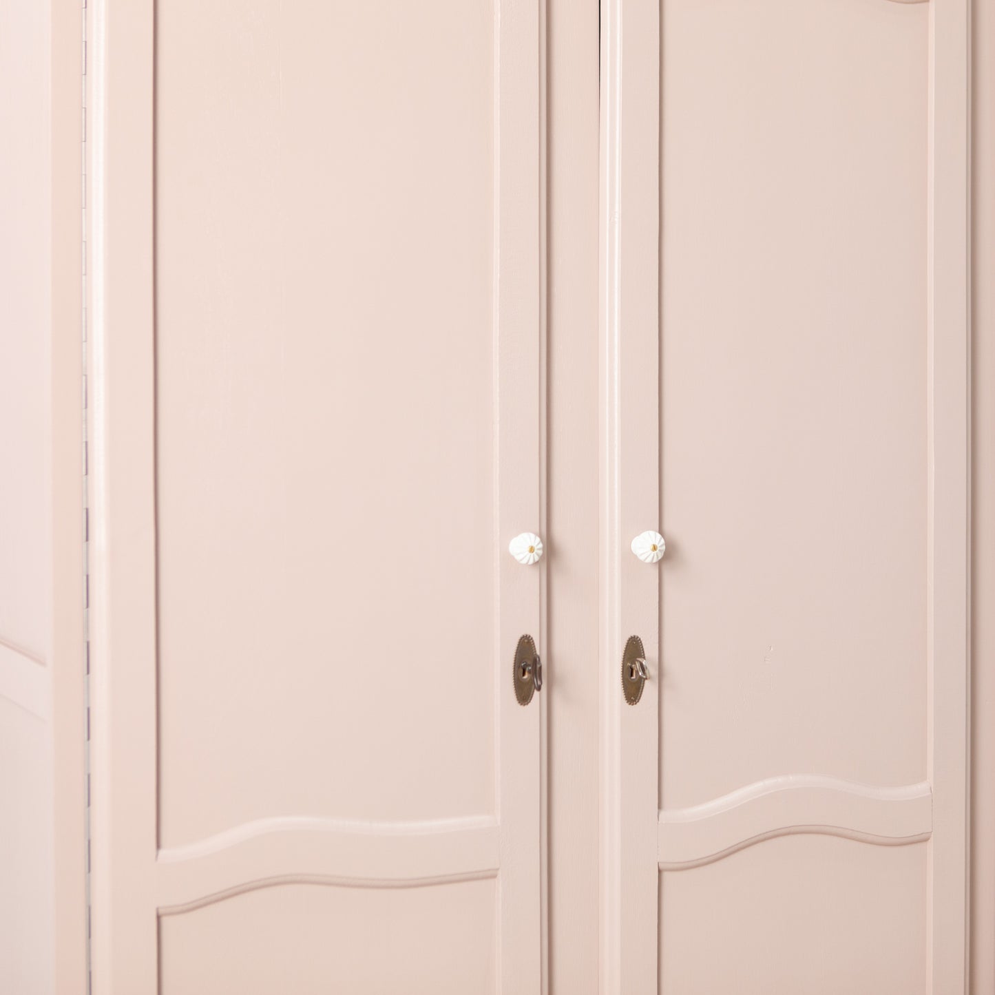 Demontabele vintage driedeurs kast