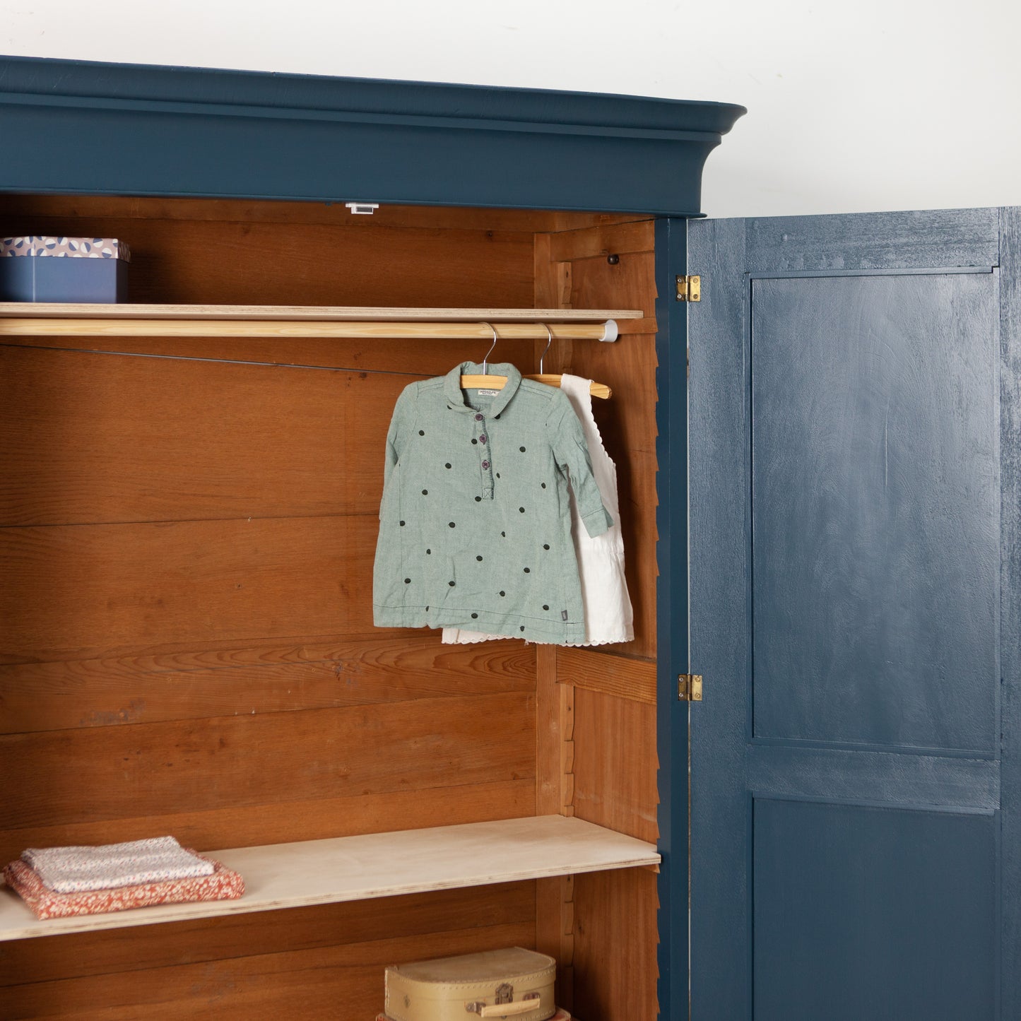 Demontabele biedermeier kast