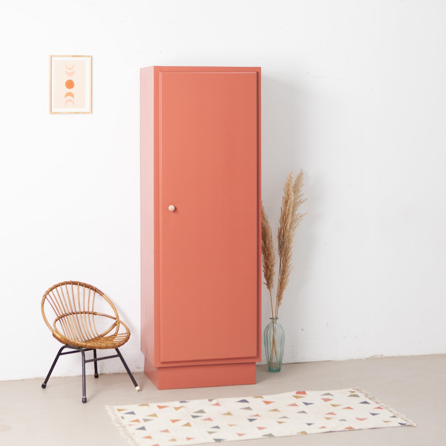 Vintage kast met plankjes