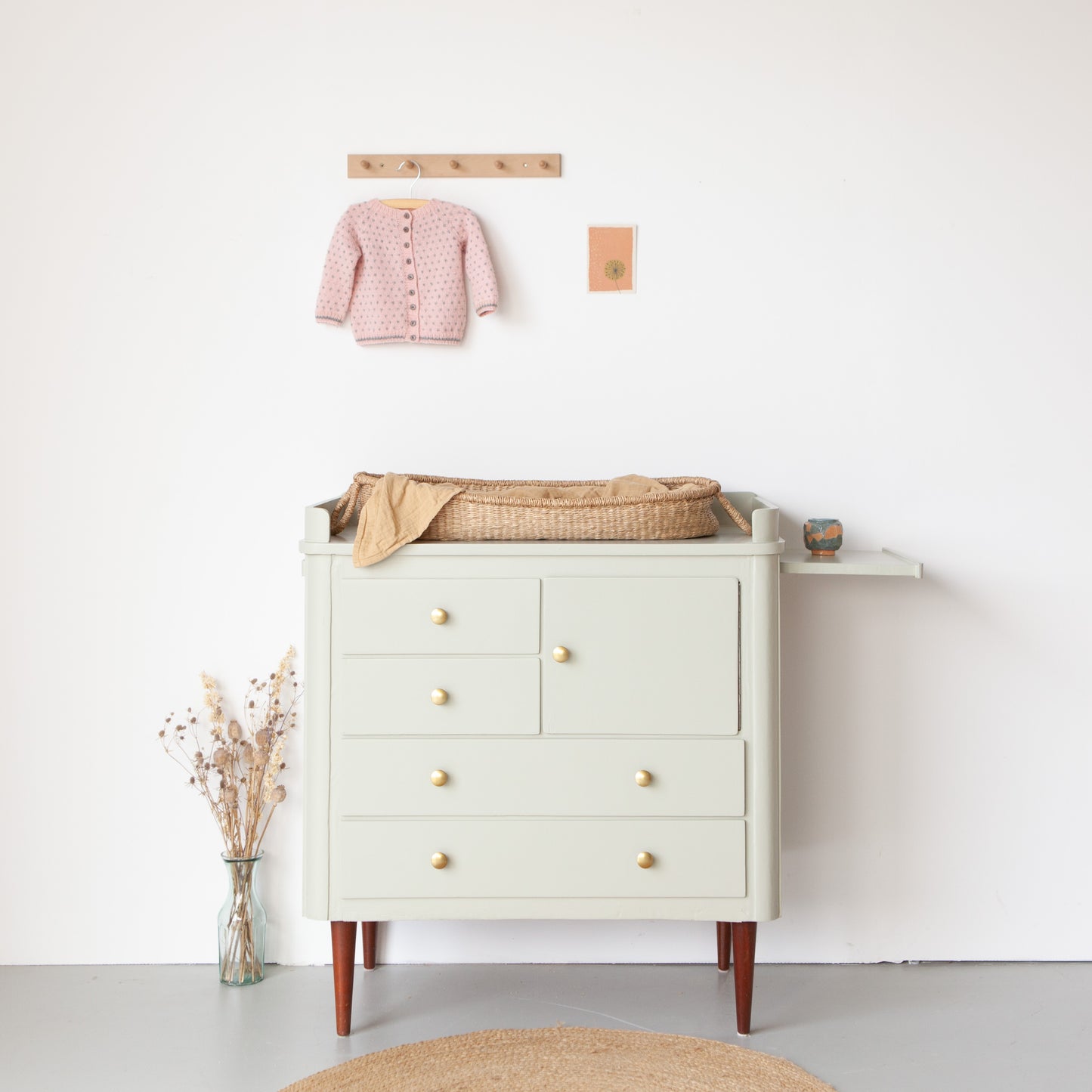 Vintage commode