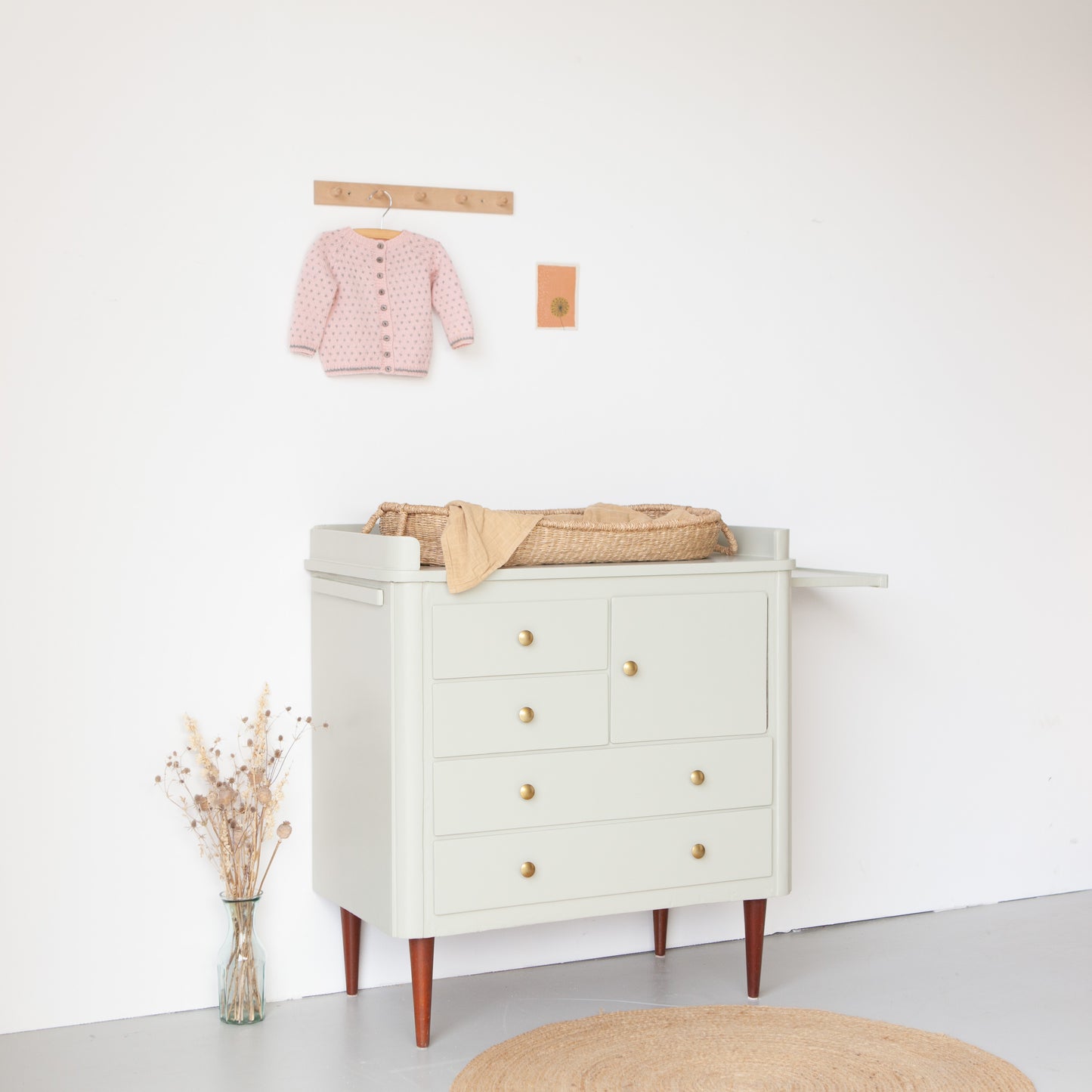 Vintage commode
