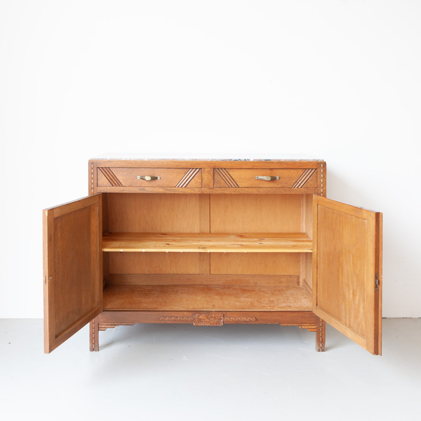 Vintage commode met marmeren blad