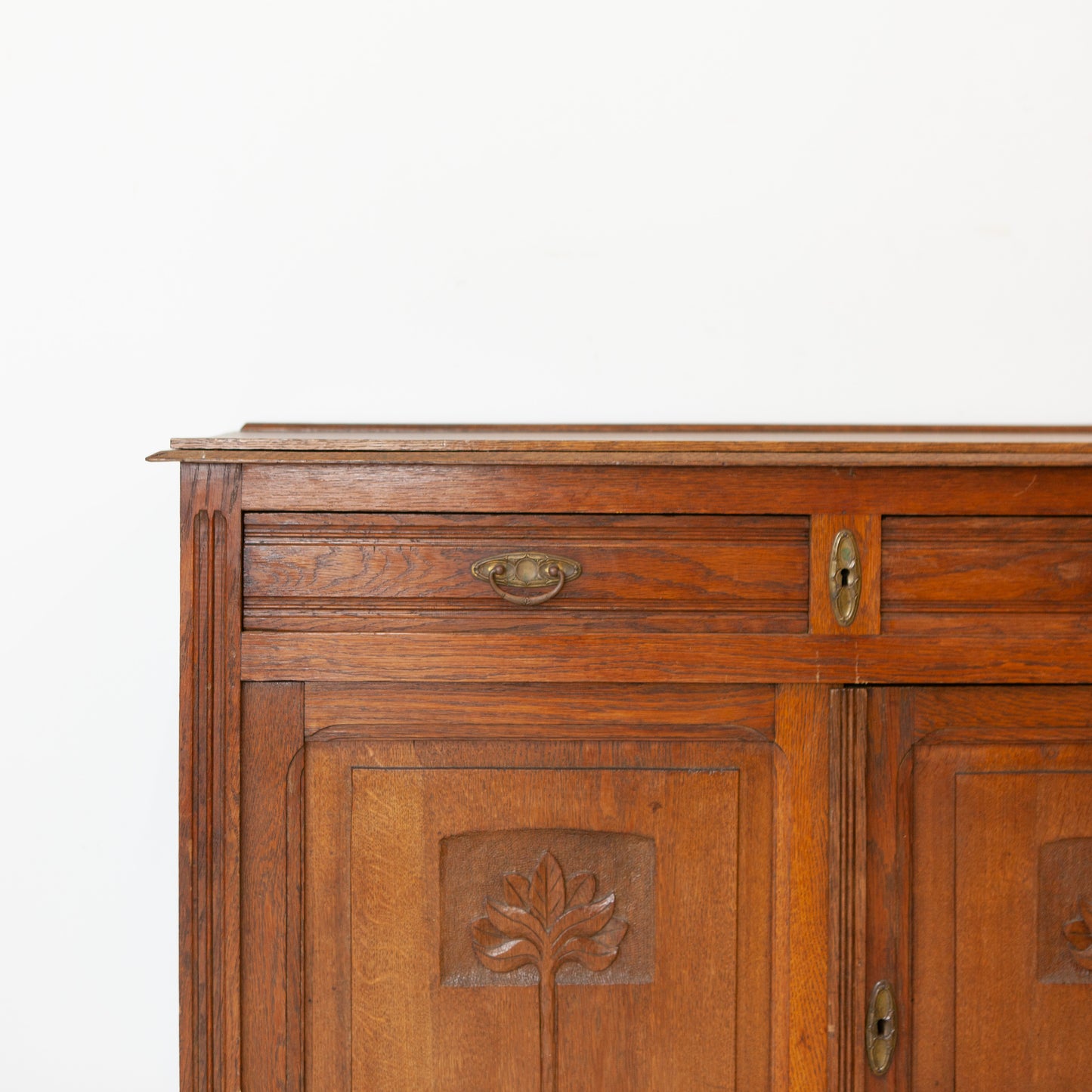 Vintage commode