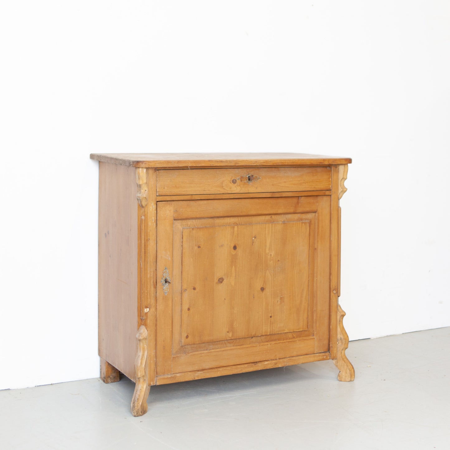 Eendeurs commode
