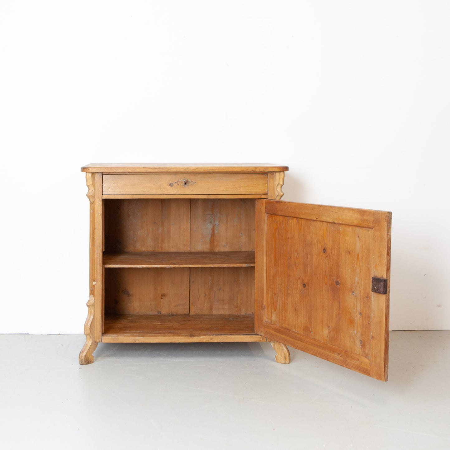 Eendeurs commode