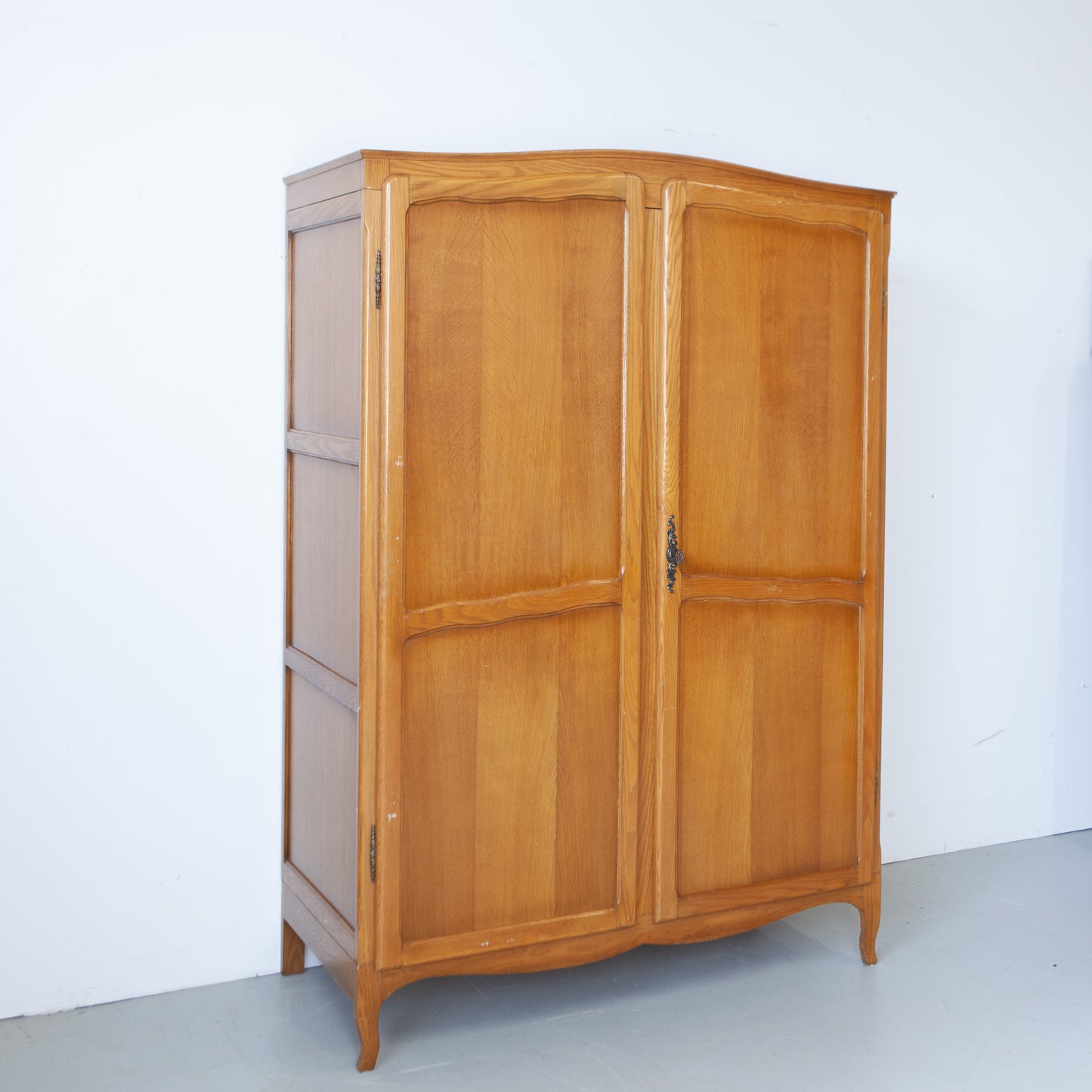 Demontabele kast met 2 deuren