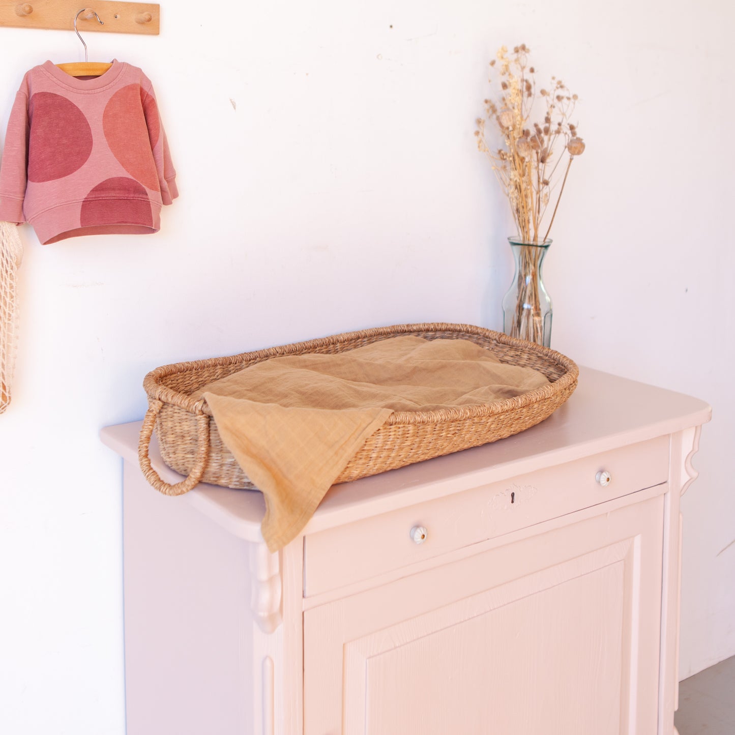 Vintage commode