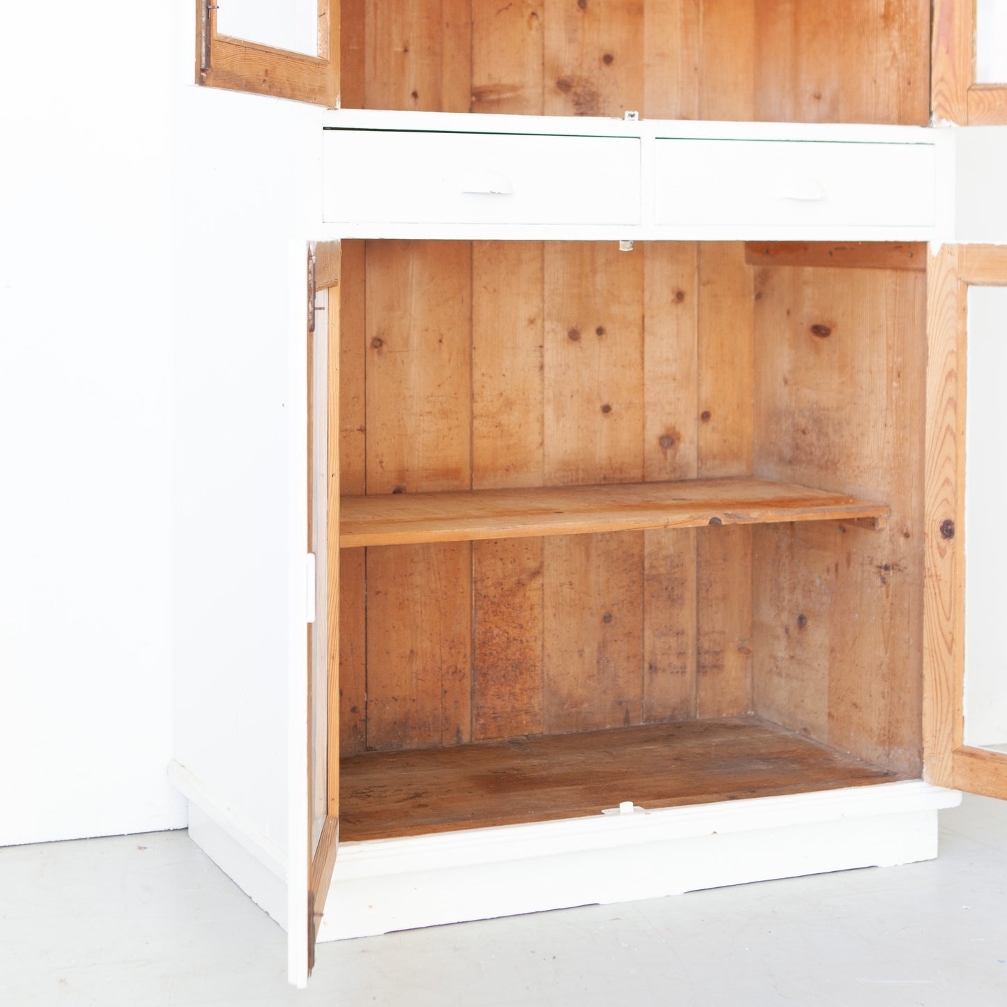 Prachtige vintage schoolkast
