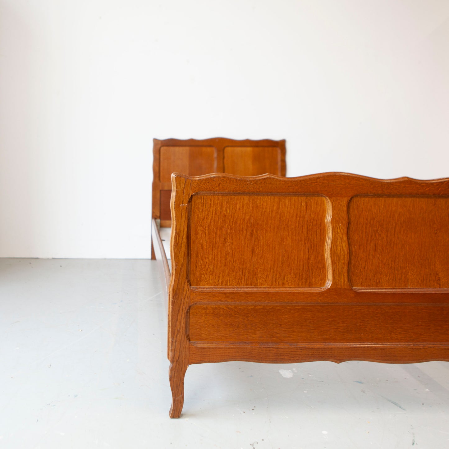 Eenpersoons vintage ledikant