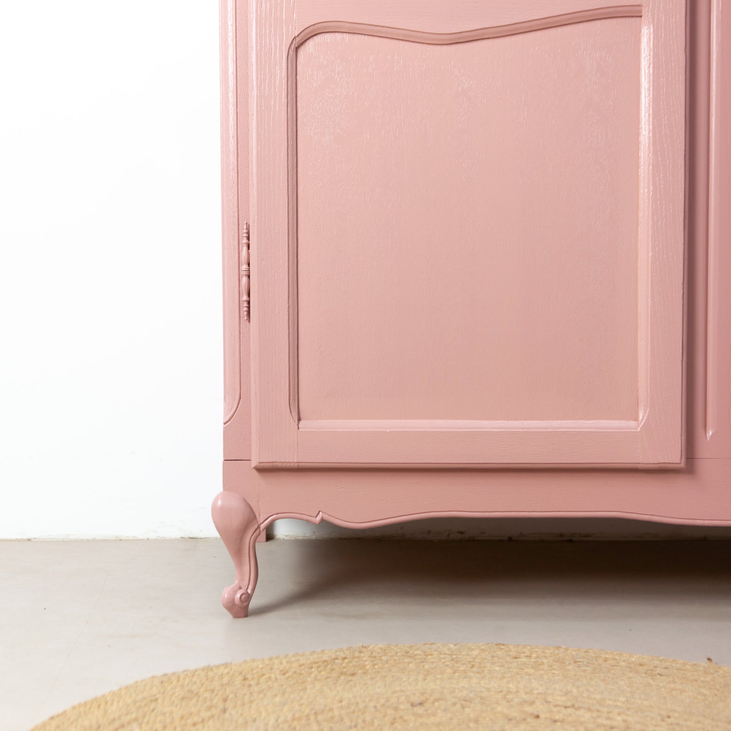 Roze vintage kast