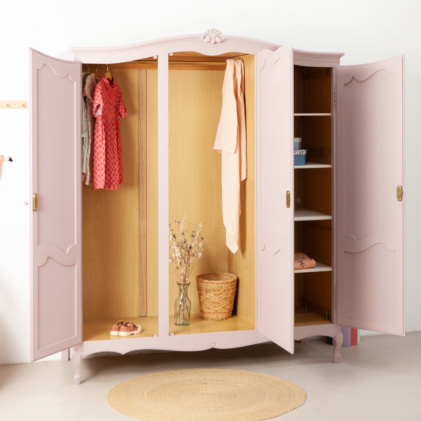 Roze demontabele vintage kast