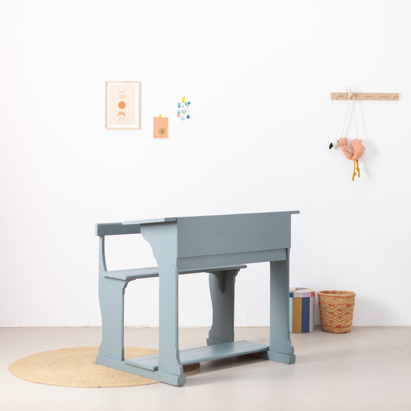 Houten schoolbankje