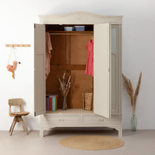 Afbeelding in Gallery-weergave laden, Grote klassieke kast