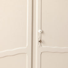 Afbeelding in Gallery-weergave laden, Sierlijke vintage kast