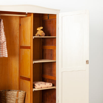 Sierlijke vintage kast