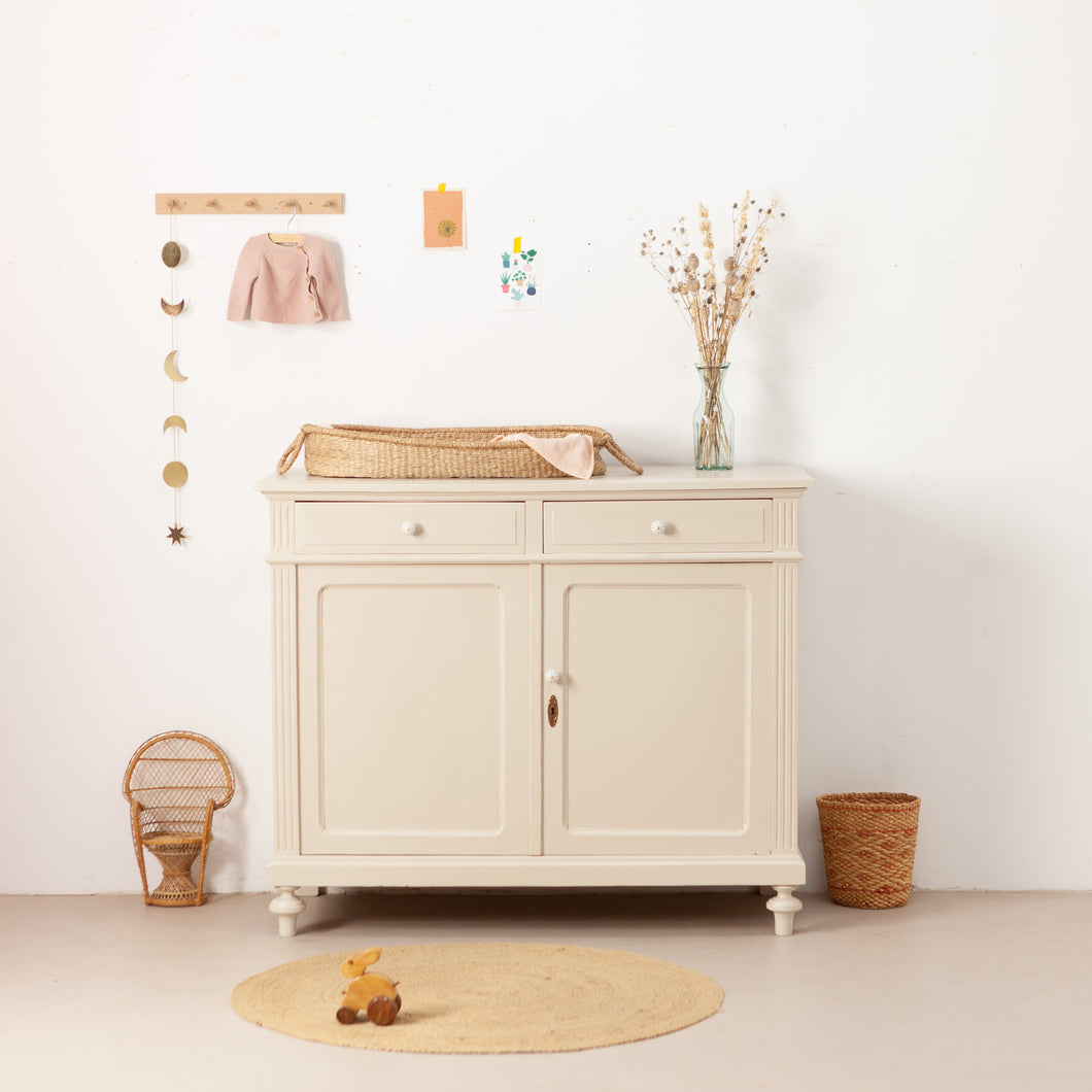 Vintage commode