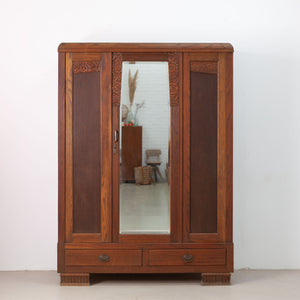 Vintage spiegelkast met houtsnijwerk
