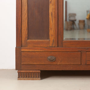 Vintage spiegelkast met houtsnijwerk