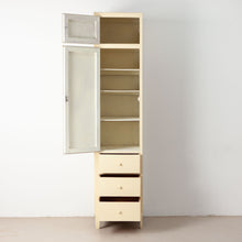 Afbeelding in Gallery-weergave laden, Hoge smalle vintage kast