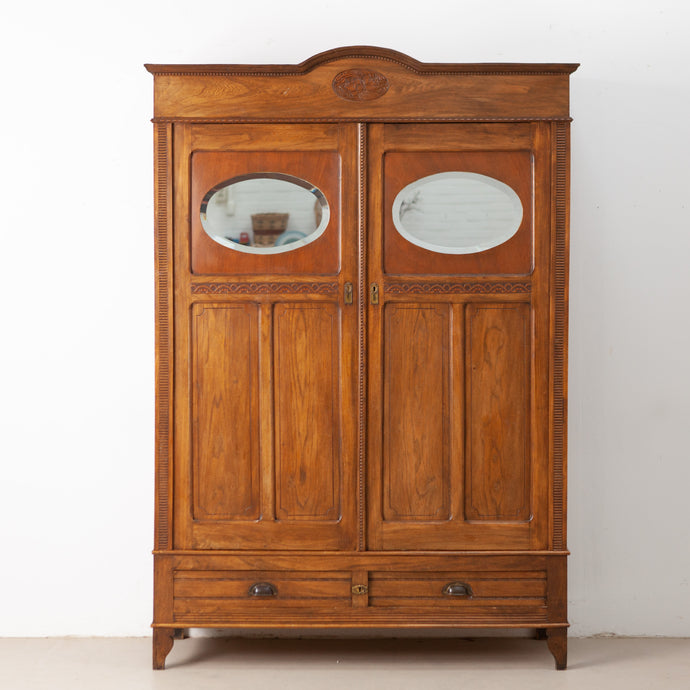 Sierlijke vintage kast