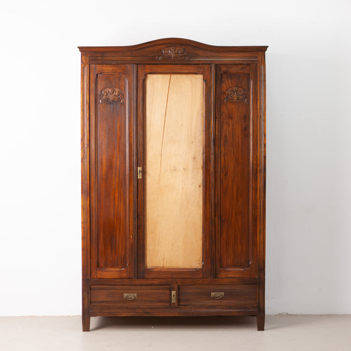 Stijlvolle vintage kast