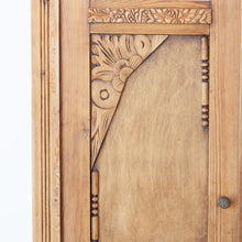 Afbeelding in Gallery-weergave laden, Demontabele kast met prachtig houtsnijwerk