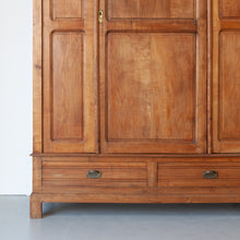 Afbeelding in Gallery-weergave laden, Grote klassieke kast