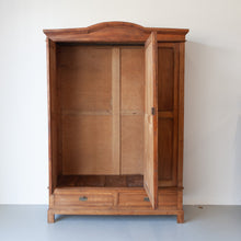 Afbeelding in Gallery-weergave laden, Grote klassieke kast