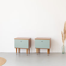 Afbeelding in Gallery-weergave laden, Set vintage nachtkastjes
