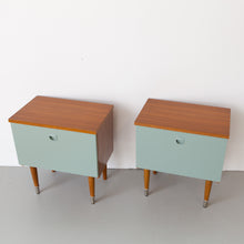 Afbeelding in Gallery-weergave laden, Set vintage nachtkastjes