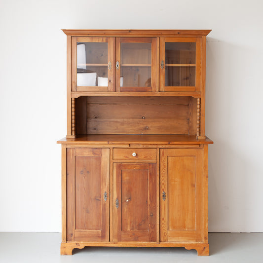 Vintage buffetkast met ruitjes