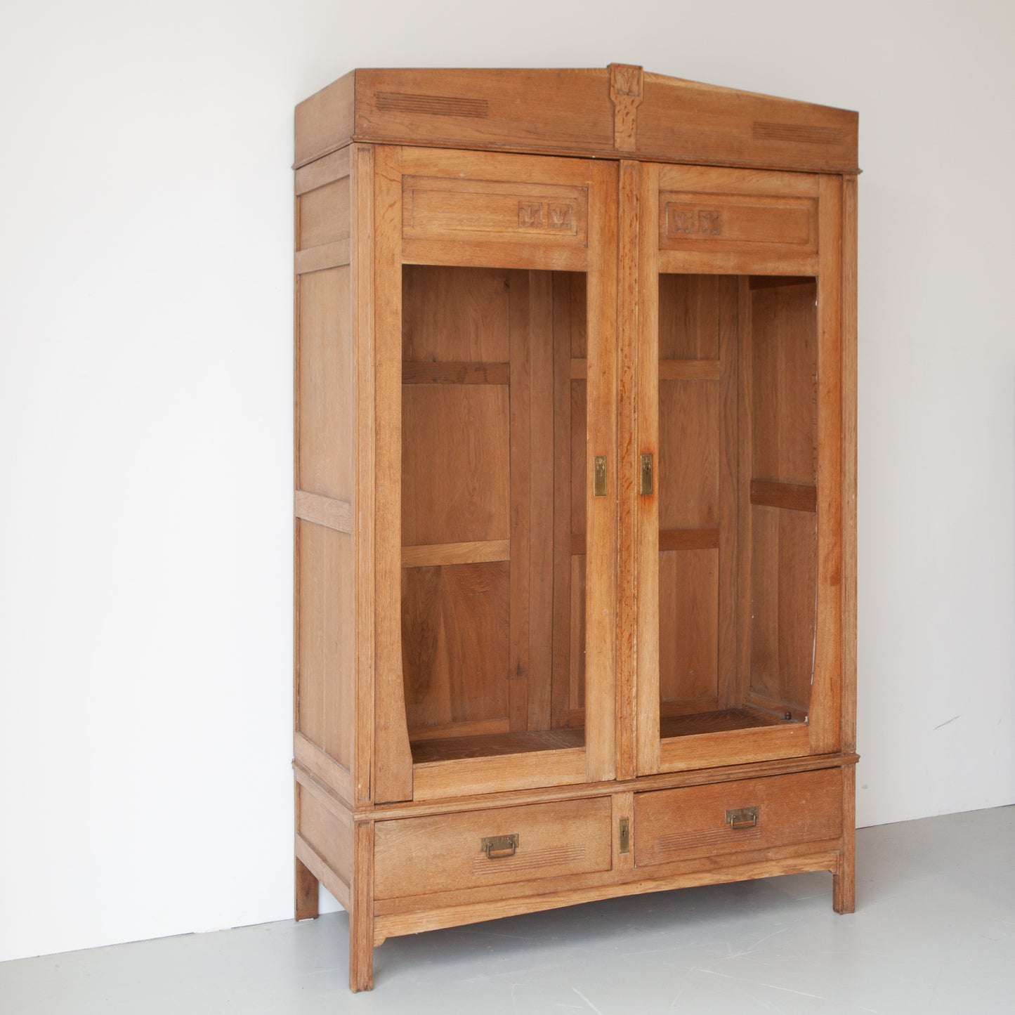 Vintage tweedeurs kast