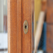 Afbeelding in Gallery-weergave laden, Vintage spiegelkast met 2 deuren