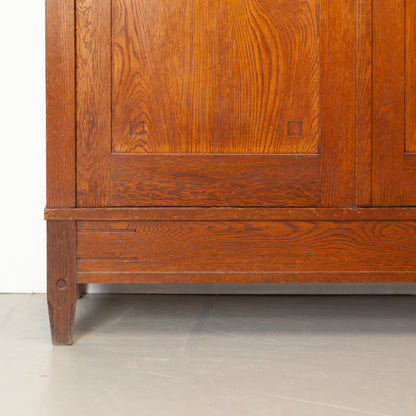 Vintage kast met ruitjes