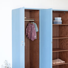 Afbeelding in Gallery-weergave laden, Retro kast met drie deuren