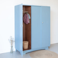Afbeelding in Gallery-weergave laden, Retro kast met drie deuren
