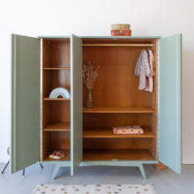 Afbeelding in Gallery-weergave laden, Demontabele retro kast met 3 deuren
