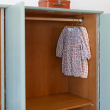 Afbeelding in Gallery-weergave laden, Demontabele retro kast met 3 deuren
