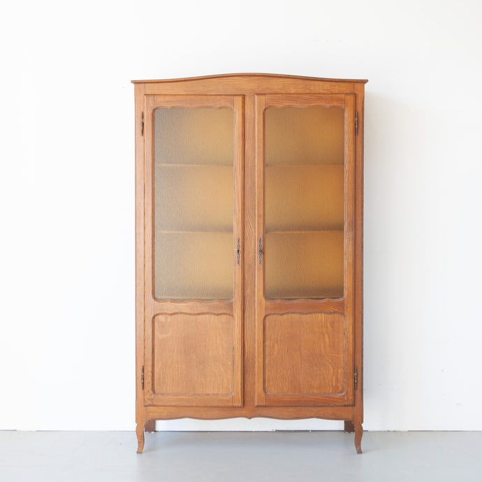 Vintage kast met ruitjes