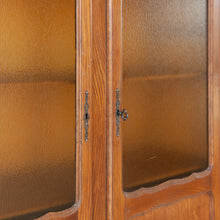 Afbeelding in Gallery-weergave laden, Vintage kast met ruitjes