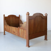 Afbeelding in Gallery-weergave laden, Vintage eenpersoons ledikant