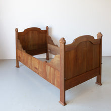 Afbeelding in Gallery-weergave laden, Vintage eenpersoons ledikant