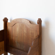 Afbeelding in Gallery-weergave laden, Vintage eenpersoons ledikant