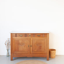 Afbeelding in Gallery-weergave laden, Prachtige en unieke commode / dressoir