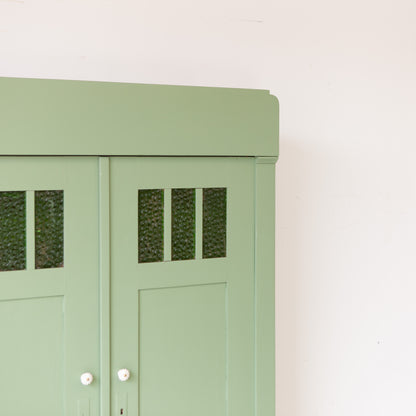 Groene tweedeurs kast