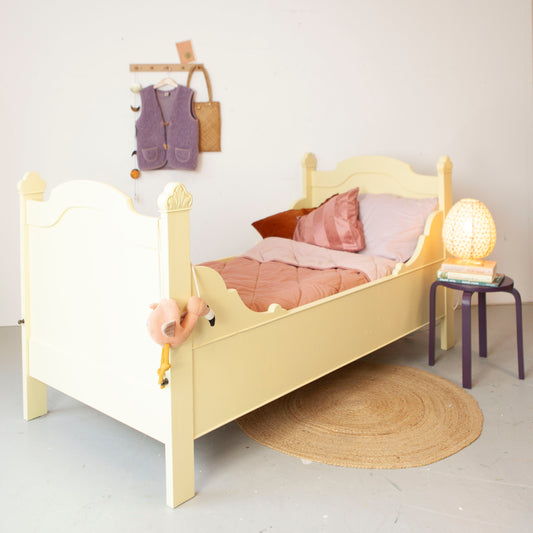 Demontabel eenpersoons bed