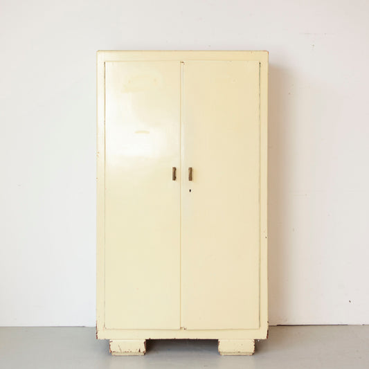 Retro kledingkast