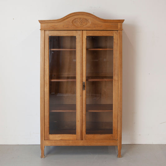 Prachtige vintage kast met ruitjes