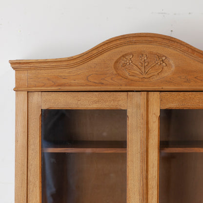 Prachtige vintage kast met ruitjes