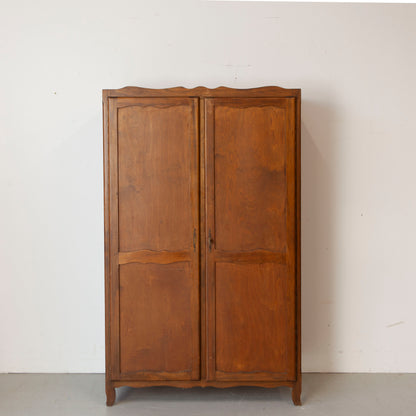 Vintage kinderkamer kast